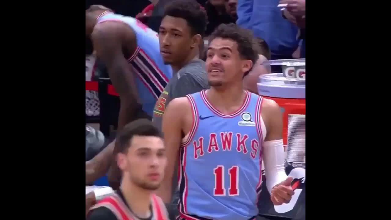 After Trae Young's first technical foul Trae Young turns to Kris dunn ...