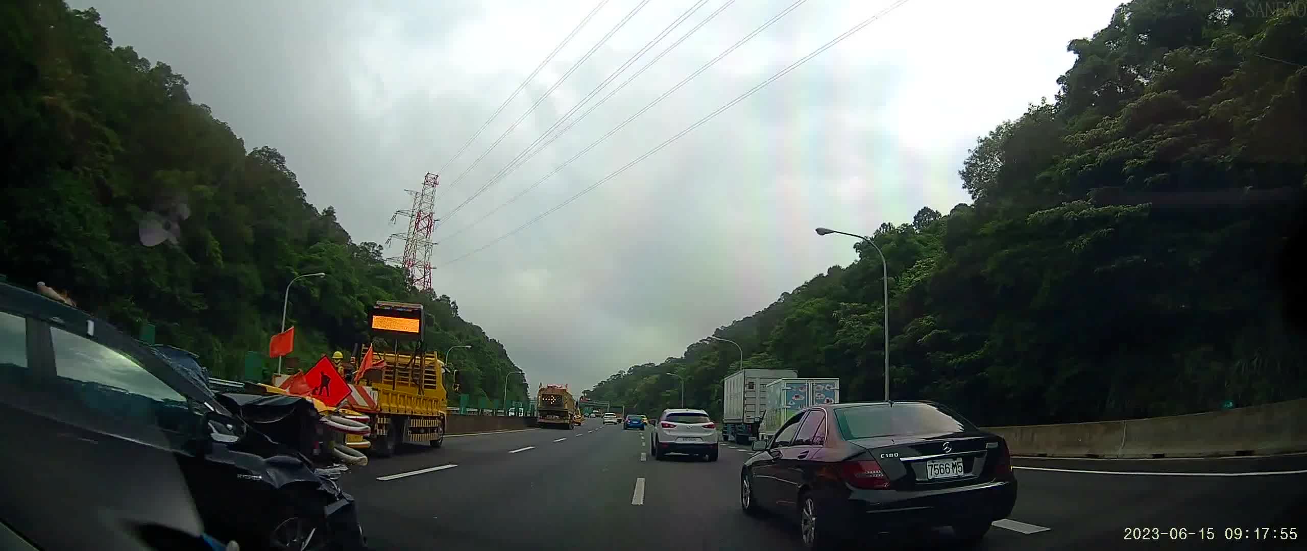 [分享] 防撞車 又又又又 被撞