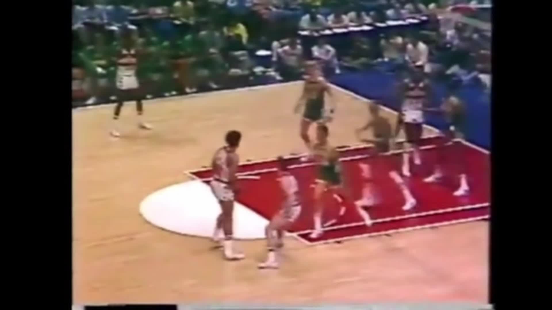 Highlight] Ray Allen splashes 4 straight 3s during Game 6 of the 2001 ECF.  He scored 19 straight points for the Bucks and 41 total to push the series  to Game 7 : r/nba