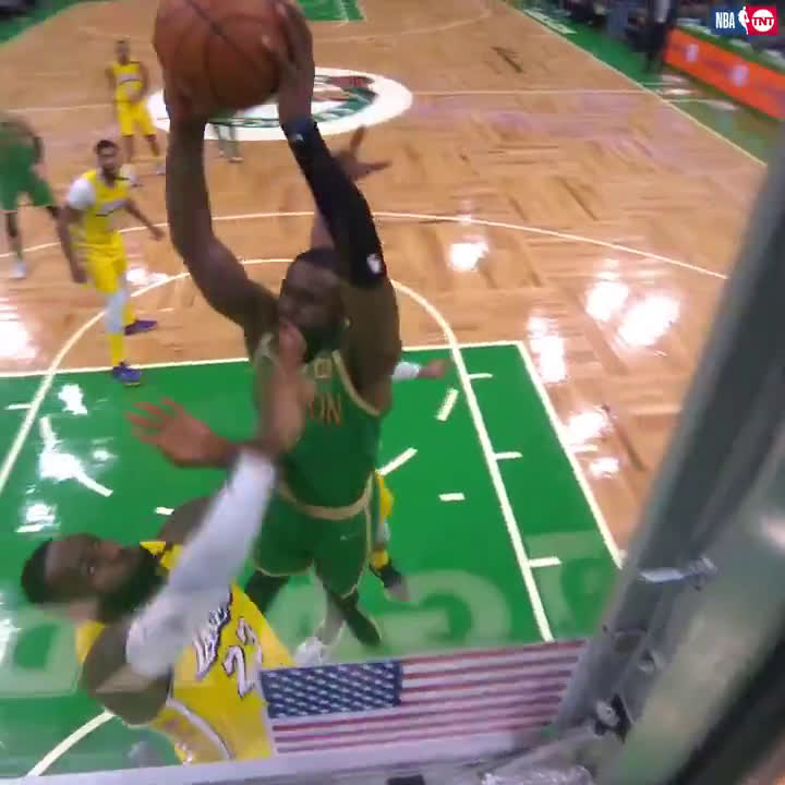 jaylen brown dunk on lebron