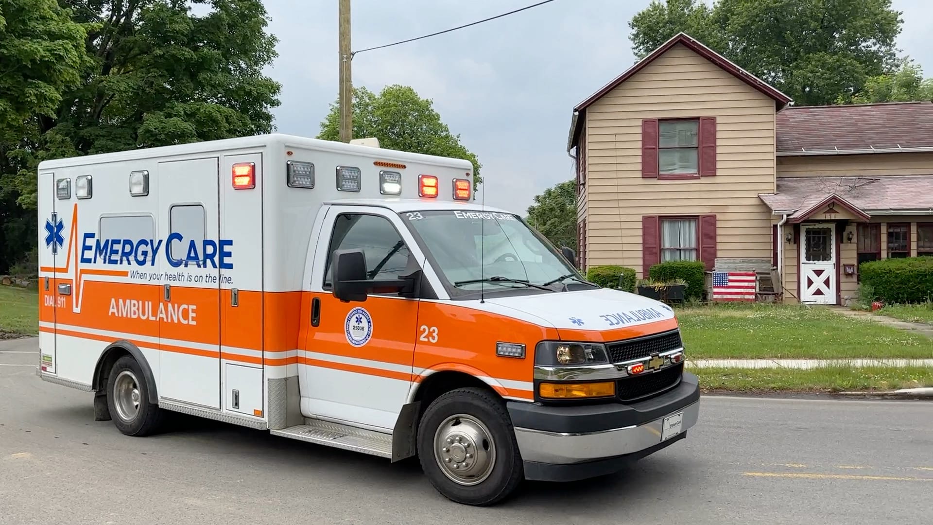 HiDef: Greenville's EmergyCare Ambulance Responding To A Medical Call ...