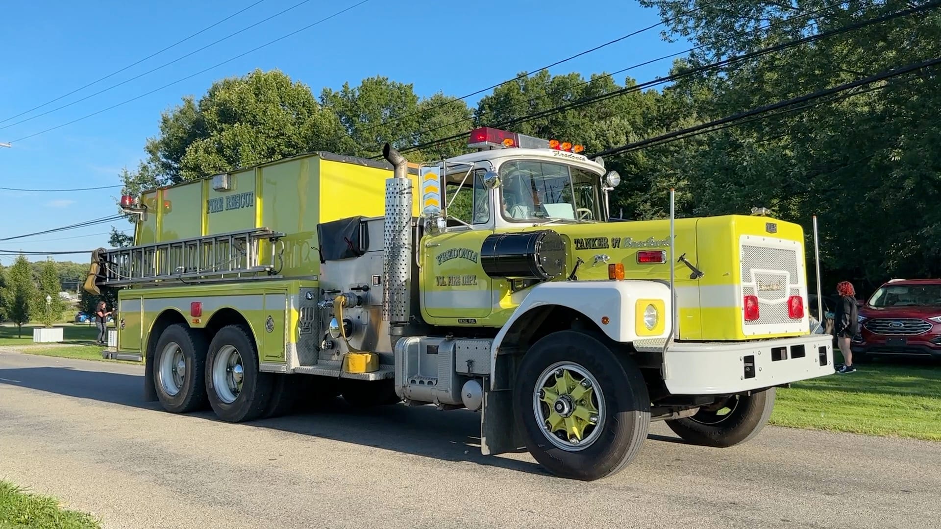 Watch HiDef Fredonia Volunteer Fire Department's Tanker 97 At The