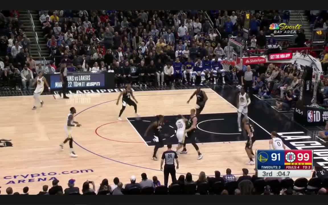 [Highlight] Steph with another tough shot!