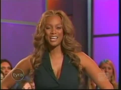 lesbian Leah kiss remini