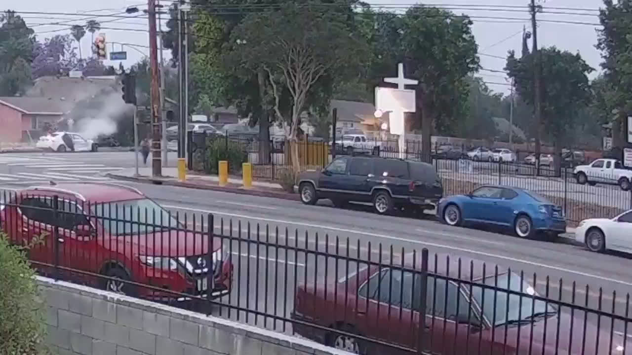 Suspected DUI driver runs red light and hits SUV killing the driver and ...