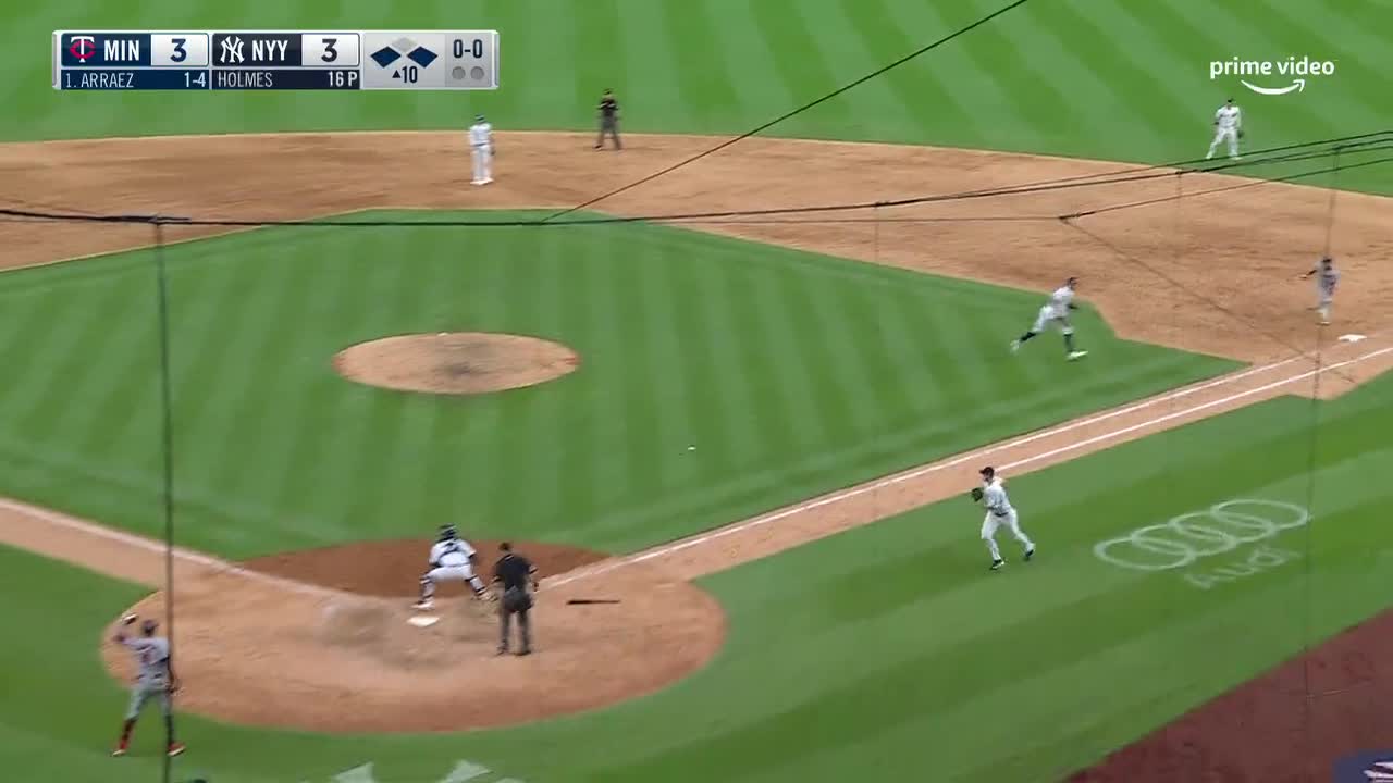 [Highlight] Oswaldo Cabrera throws an absolute DART to second to take a  double away from Celestino : r/NYYankees