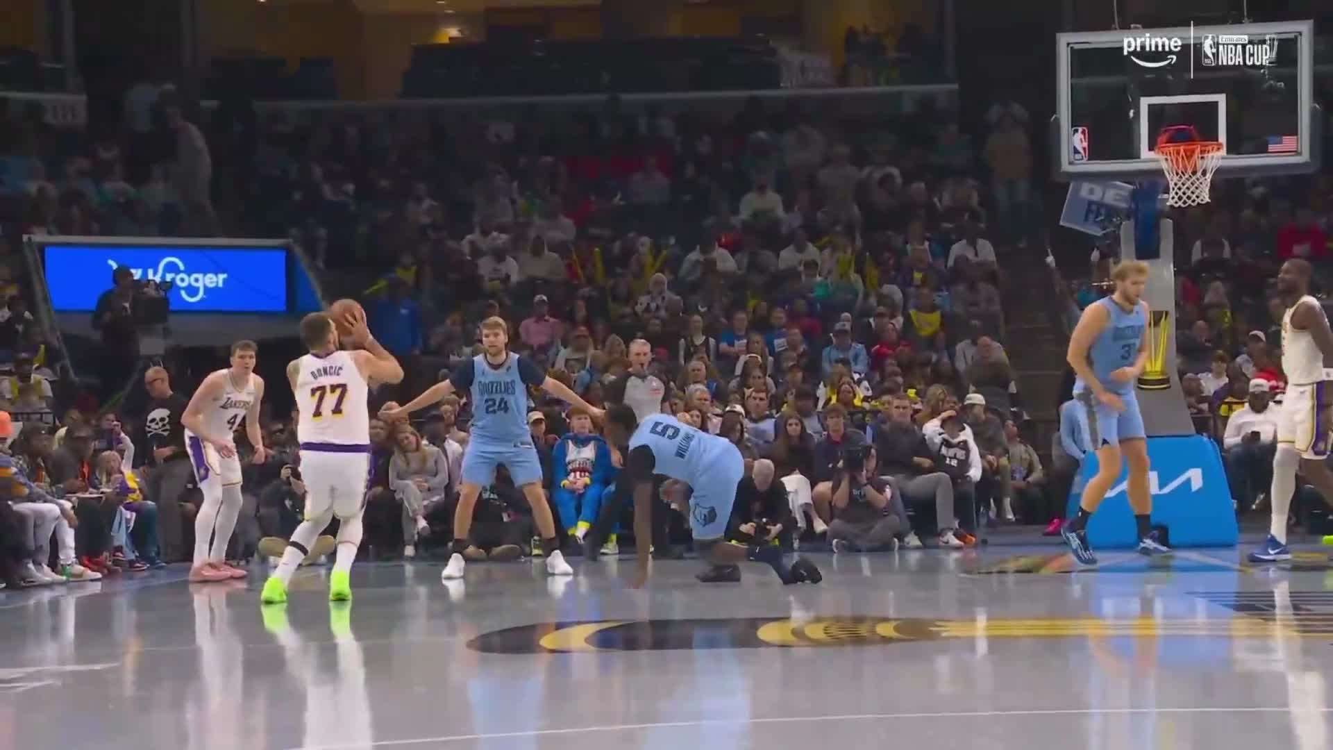 [花邊] LUKA CrossOver把對手球鞋晃掉