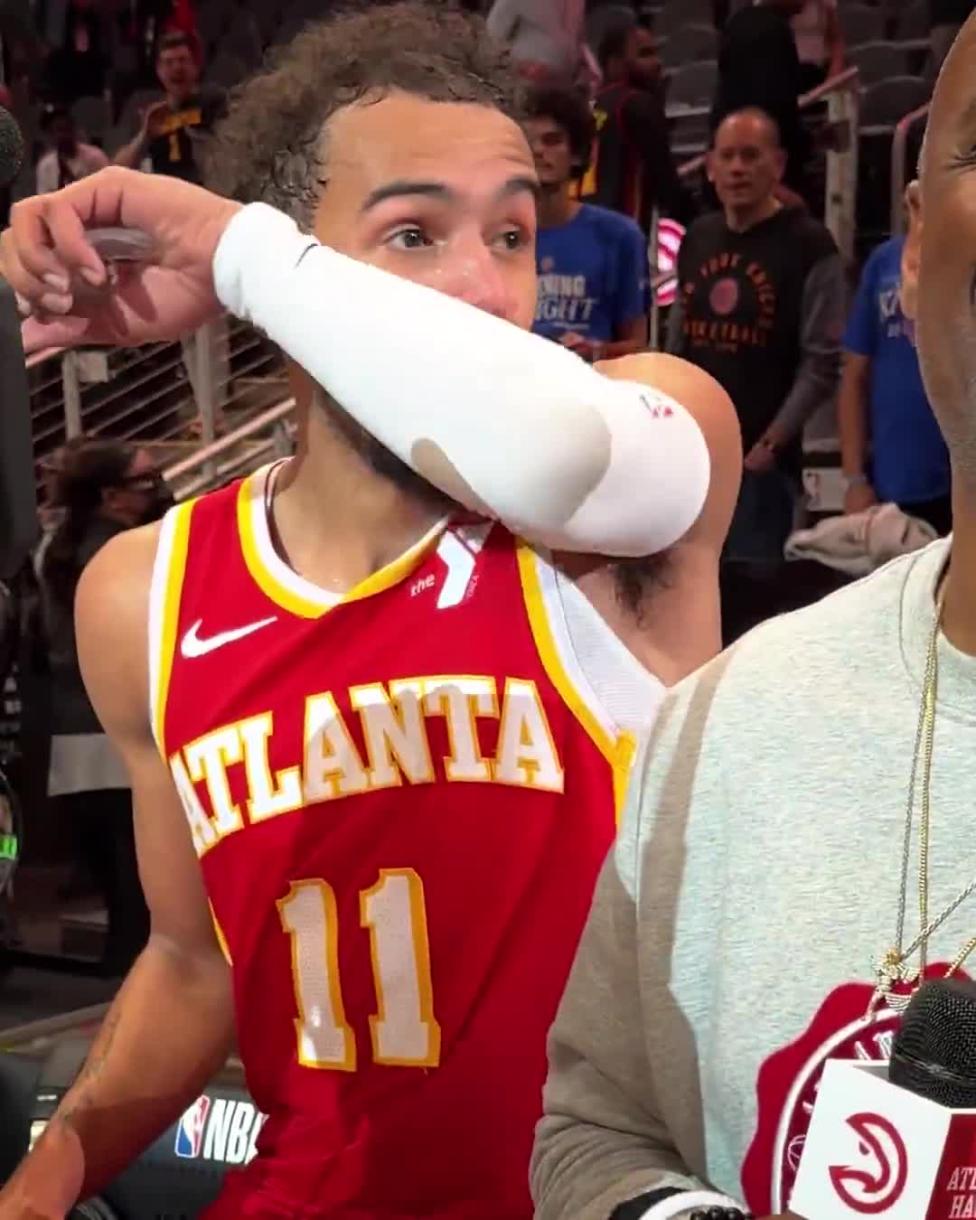 [花邊] Trae Young:希望紐約球迷很快找到出口 滾回家囉