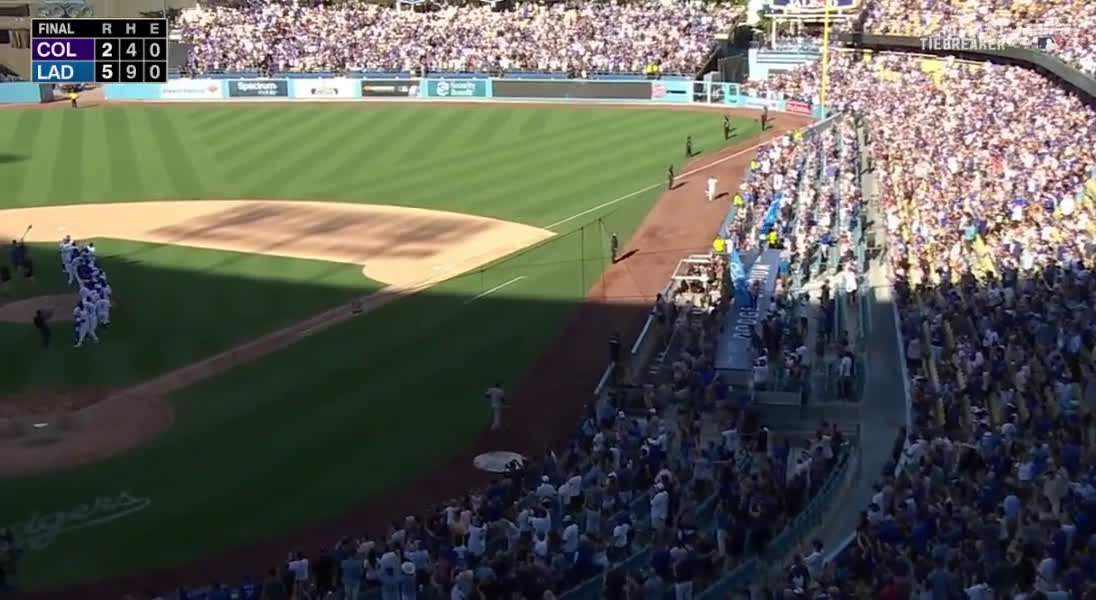 Congrats to Mr. and Mrs. Buehler! : r/Dodgers