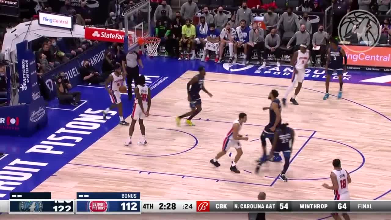 [Highlight] Pat Bev does a baby hook and score offer Frank Jacksons ...