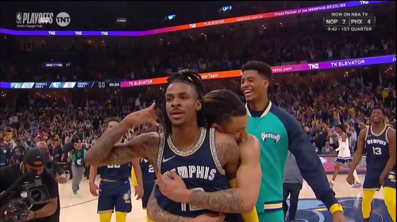 Highlight Ja Morant asks nicely to Call him and let em know r/nba