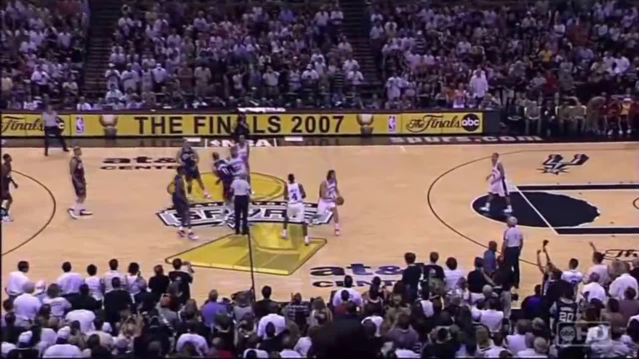 Lebron James' airballed free-throw lights up the Spurs crowd in the ...