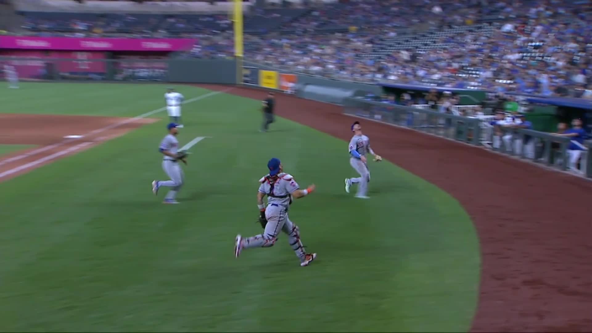 Jarren Duran tries to run on Patrick Bailey, gets a face full of glove for  his efforts : r/baseball